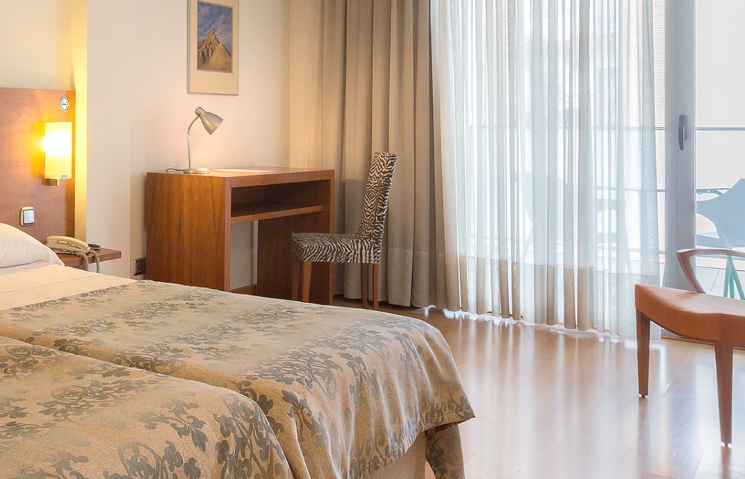 foto habitación hostal torre monreal tudela